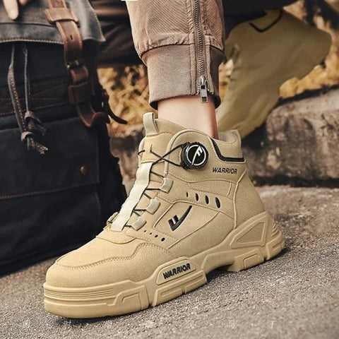[Oferta de Mês dos Pais] Kit Bota Militar Warrior Masculina de Couro Legitimo + 3 BRINDES: Cinto, Relógio e Carteira